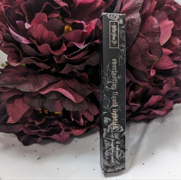 🆕 Underage Red 💄 KVD Beauty Everlasting Liquid Lipstick - Picture 4 of 10